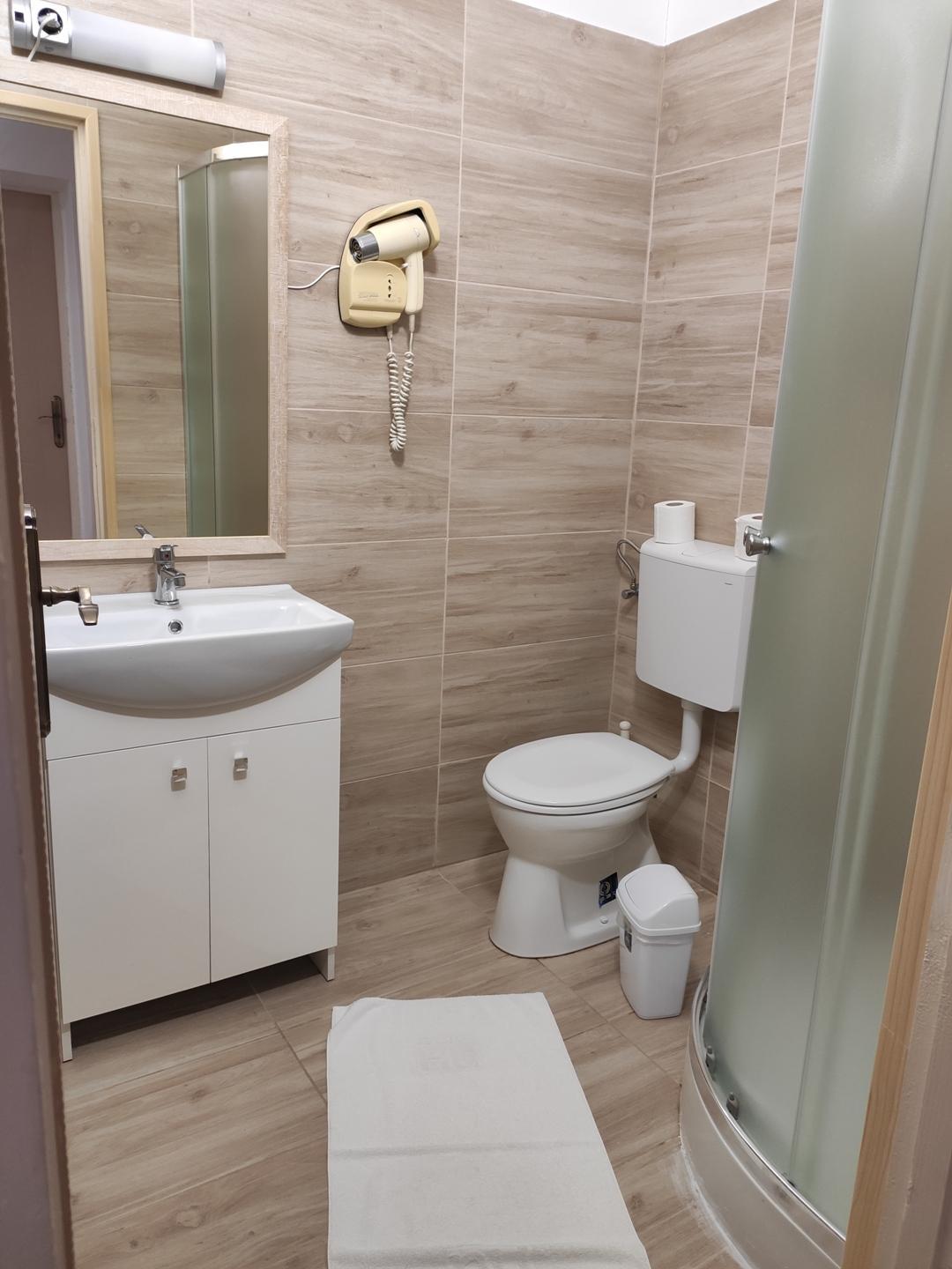 Öreg-tó Hotel és Rendezvénytér Tata Esterno foto