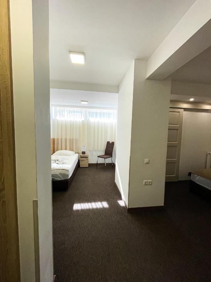 Öreg-tó Hotel és Rendezvénytér Tata Esterno foto