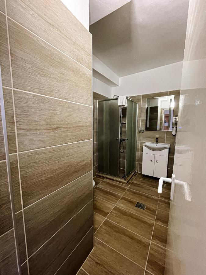 Öreg-tó Hotel és Rendezvénytér Tata Esterno foto