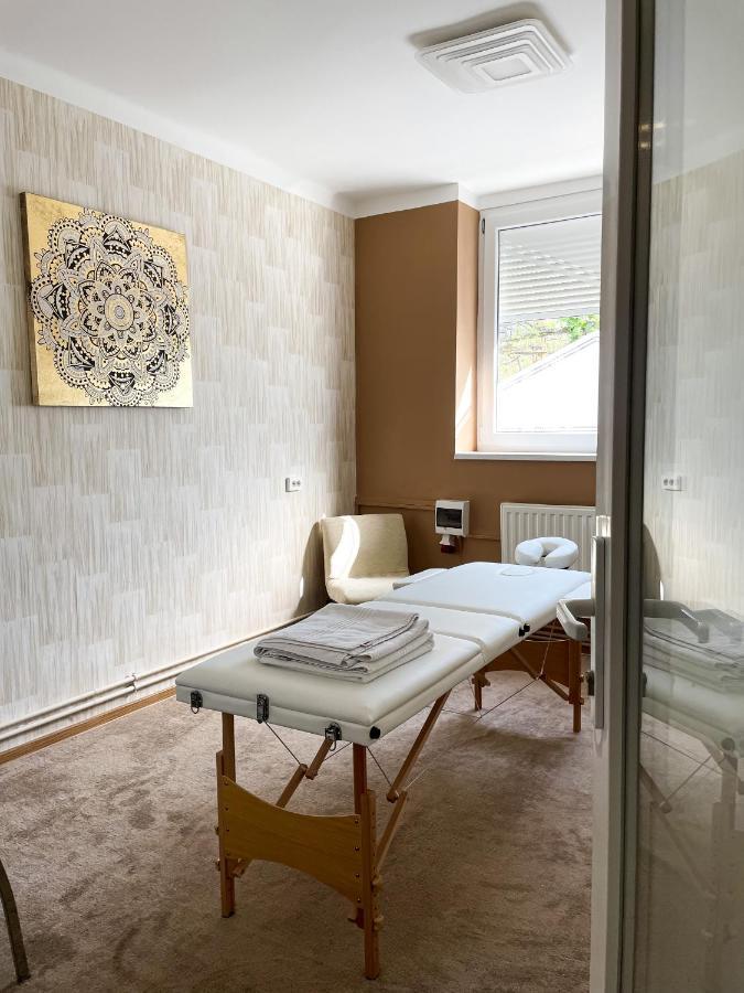 Öreg-tó Hotel és Rendezvénytér Tata Esterno foto